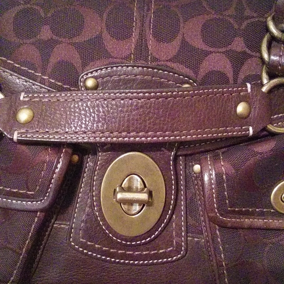 Coach 11141 Leigh Bag - Picture 13 of 16